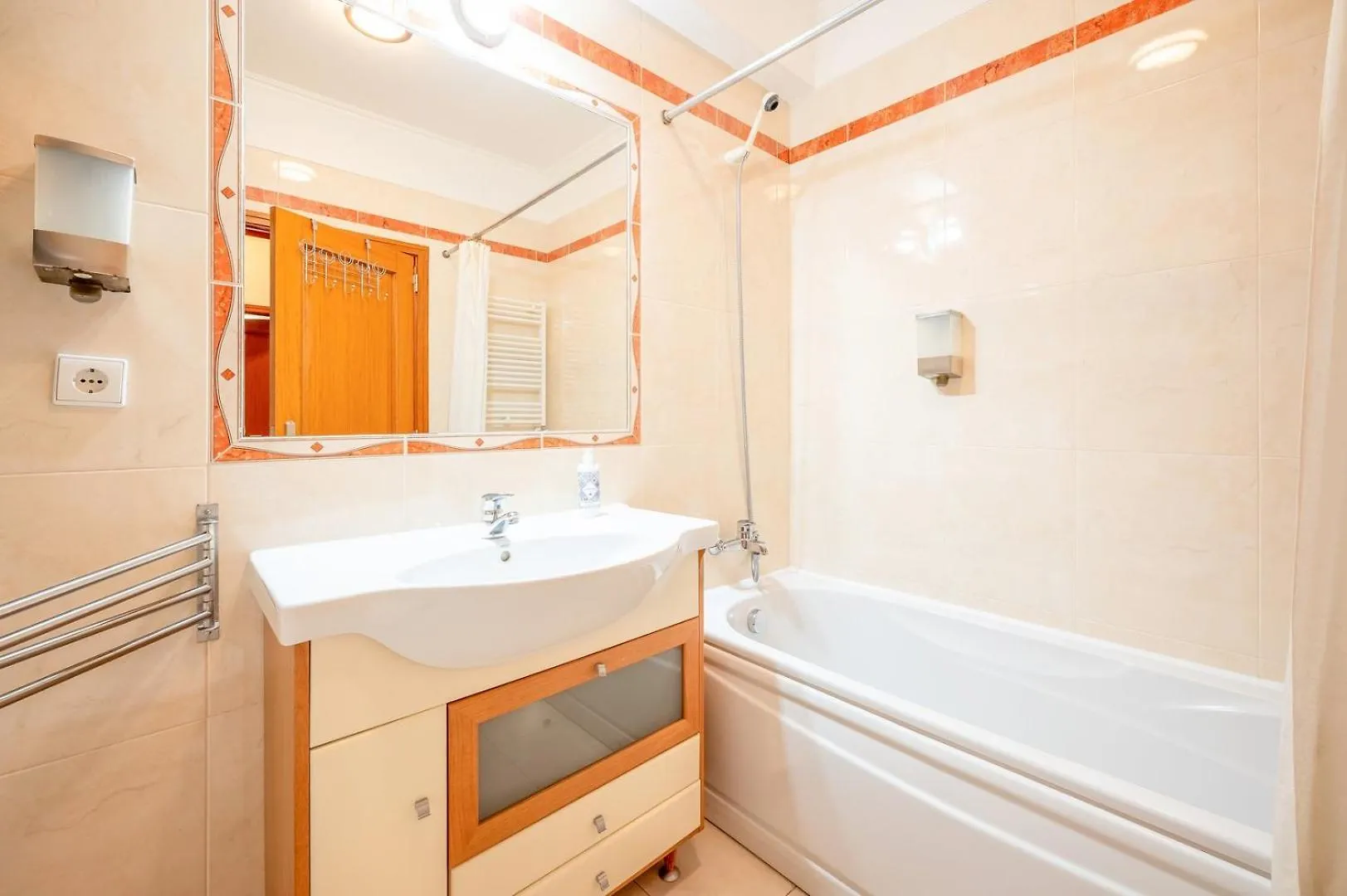Apartment Guestready - Spacious Residence In Oeiras Barcarena